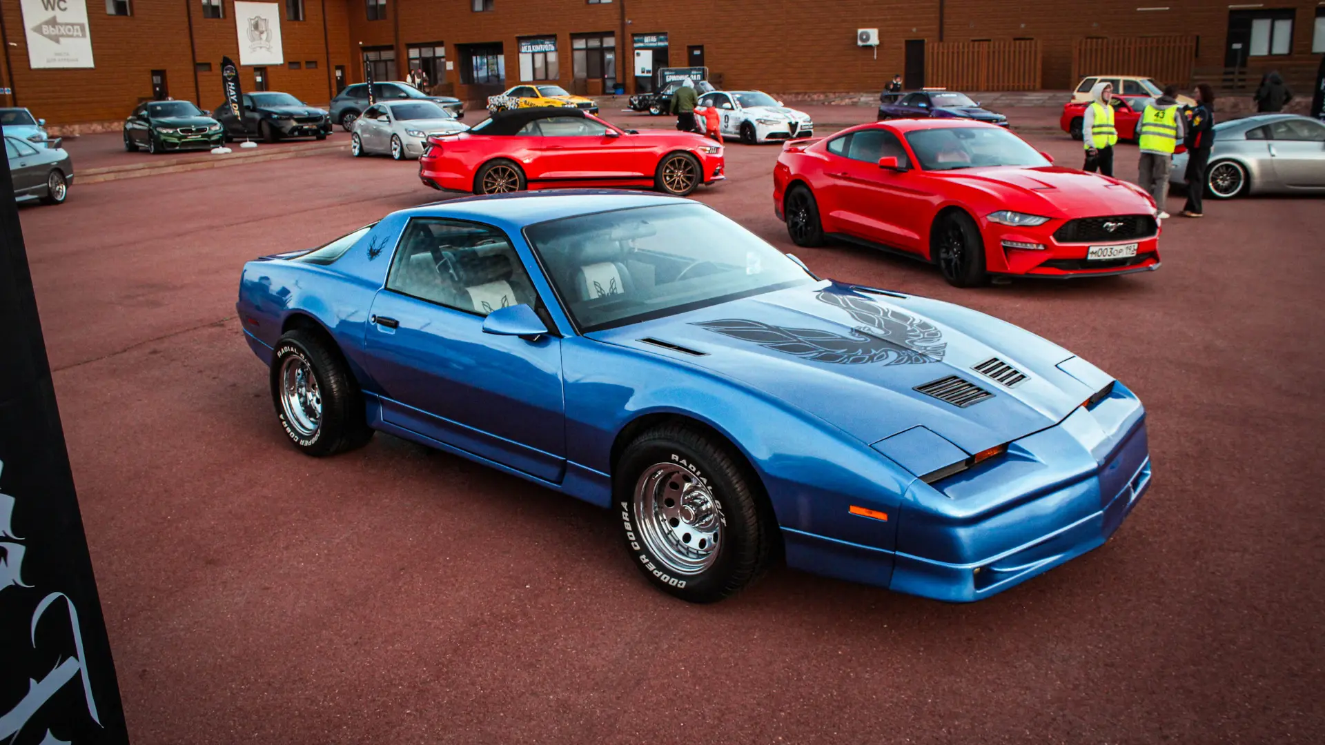 بررسی Pontiac Firebird؛ تاریخچه و مشخصات فنی