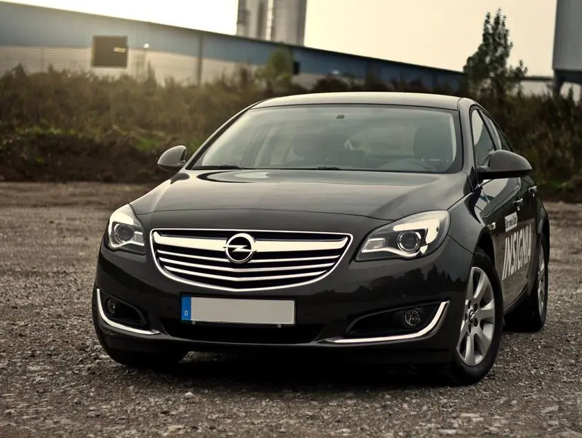 بررسی Opel Insignia؛ مشخصات فنی و تجربه رانندگی