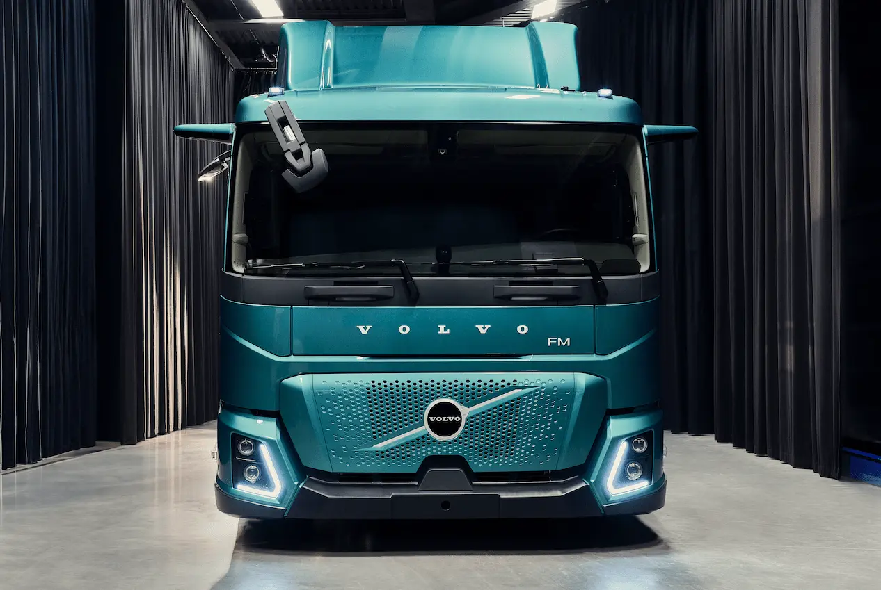 بررسی Volvo FM Low Entry (ولوو FM لو-اِنتری)؛ مشخصات فنی و کاربرد شهری