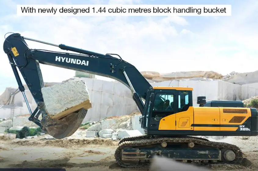 بررسی Hyundai HX380L (هیوندای HX380L)؛ مشخصات فنی و امکانات