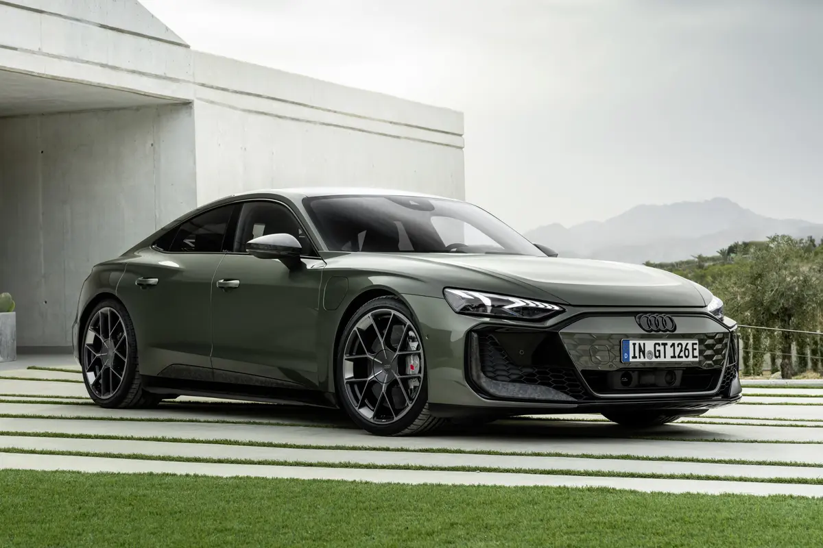 بررسی Audi e-tron؛ مشخصات فنی و برد حرکتی