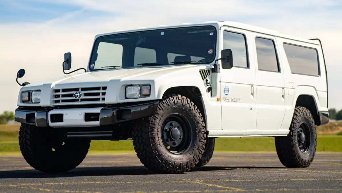 بررسی Toyota Mega Cruiser (تویوتا مگا کروزر)؛ مشخصات فنی و قابلیت‌های آفرود