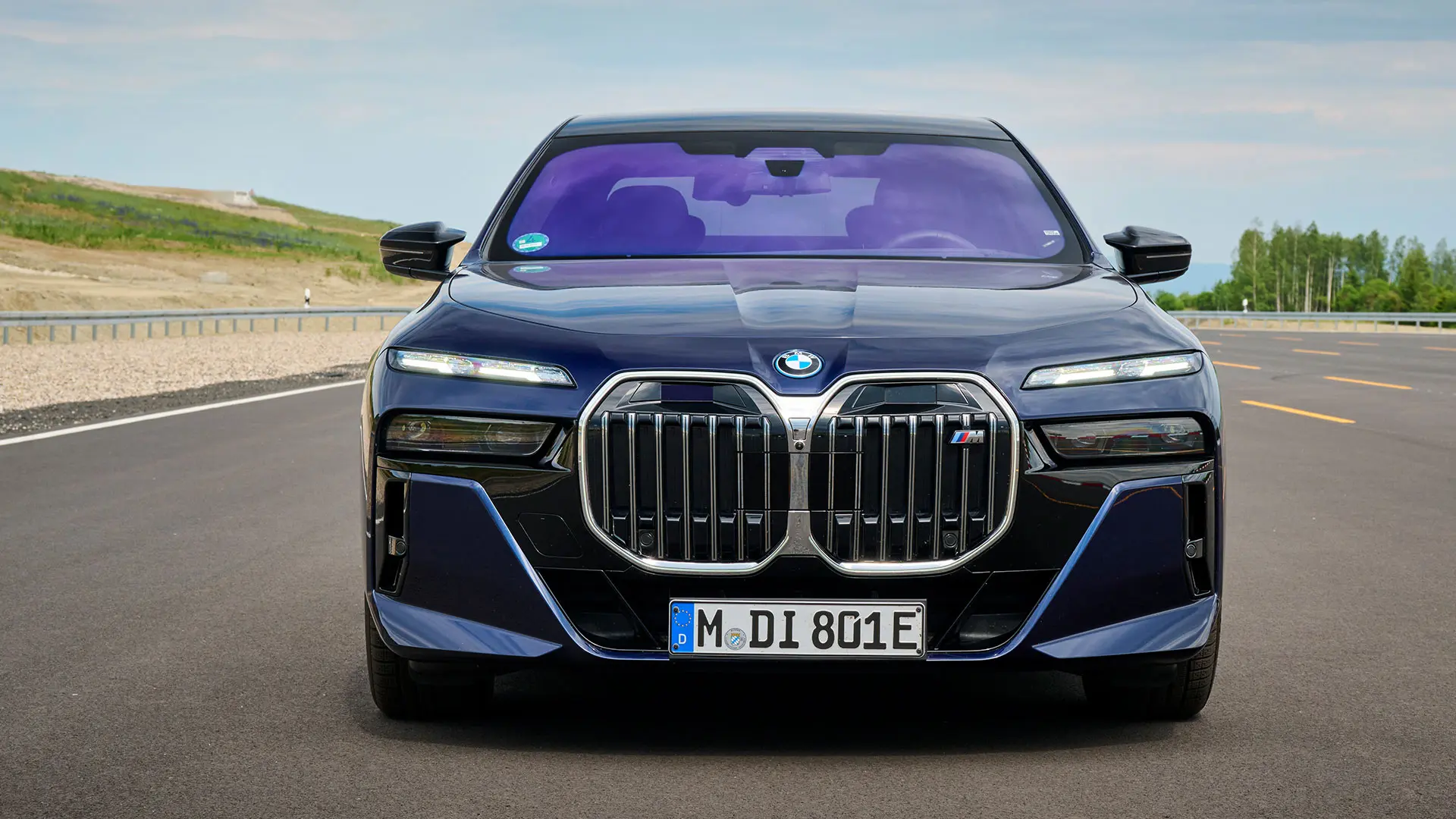 بررسی BMW Personal Pilot (بی‌ام‌و پرسونال پایلوت)؛ فناوری رانندگی هوشمند