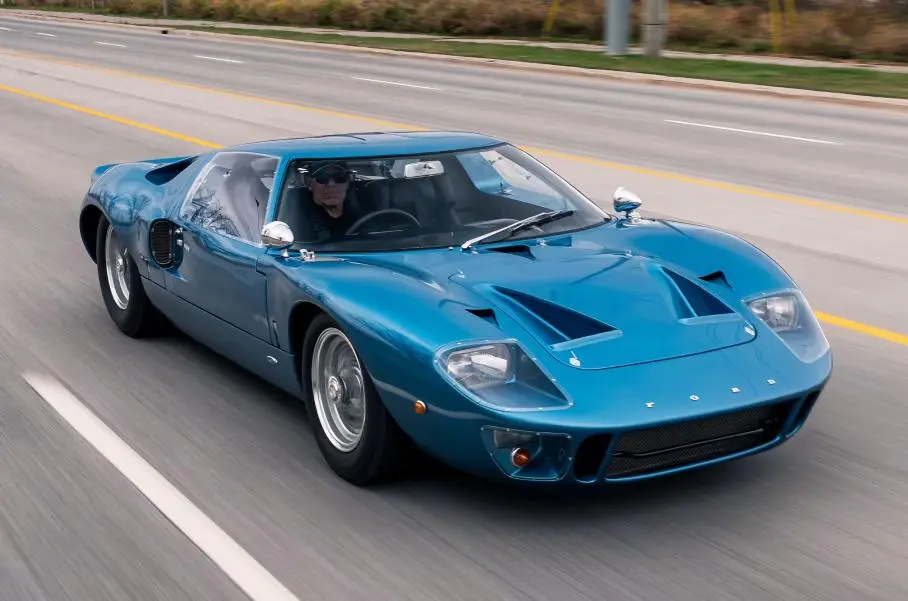 بررسی فورد GT40؛ تاریخچه و مشخصات مسابقه‌ای