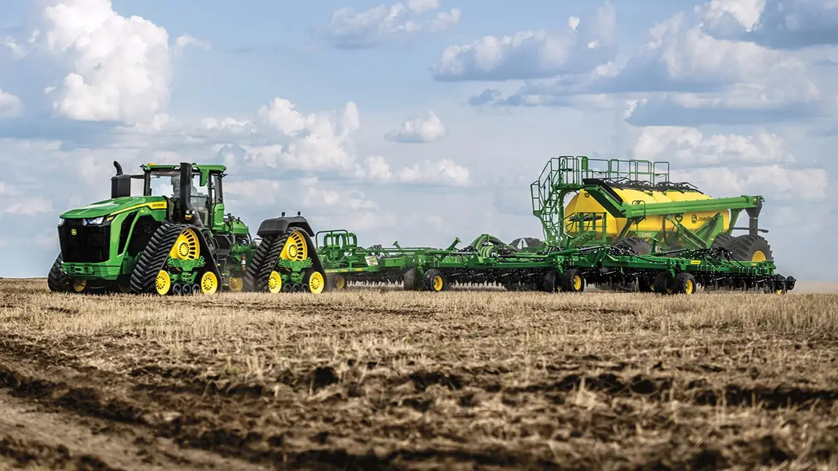 بررسی جان دیر 9RX (John Deere 9RX)؛ مشخصات فنی تراکتور زنجیری