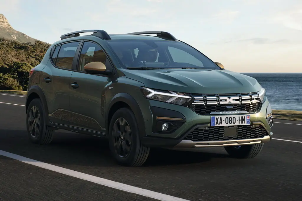 بررسی داچیا ساندرو (Dacia Sandero)؛ مشخصات فنی و مصرف سوخت