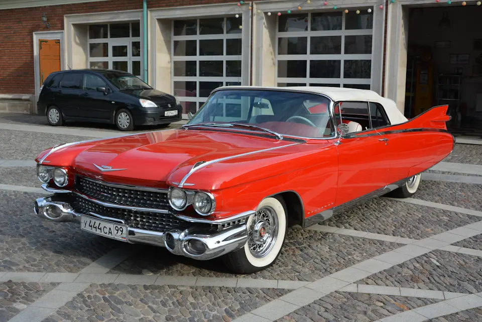 بررسی کادیلاک الدورادو (Cadillac Eldorado)؛ تاریخچه و طراحی