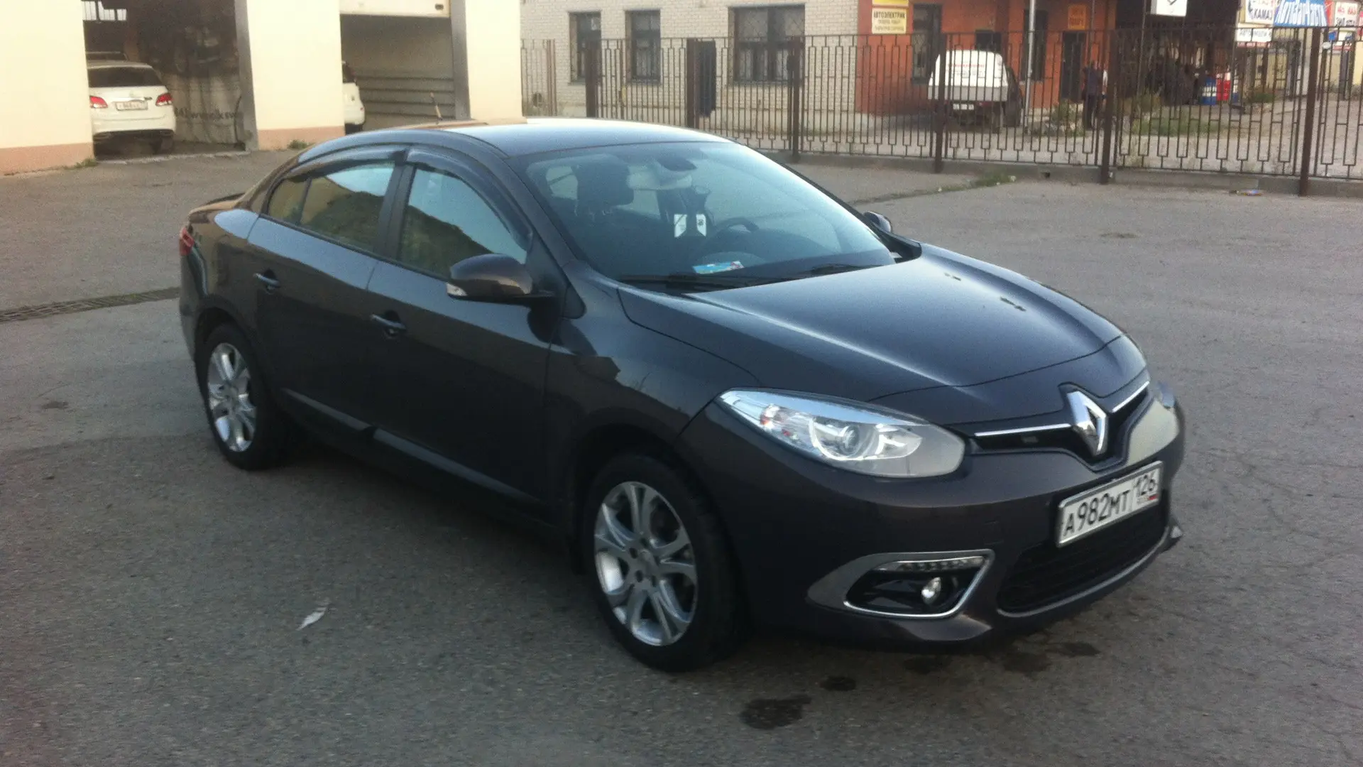 بررسی Renault Fluence؛ مشخصات فنی و ارزش خرید
