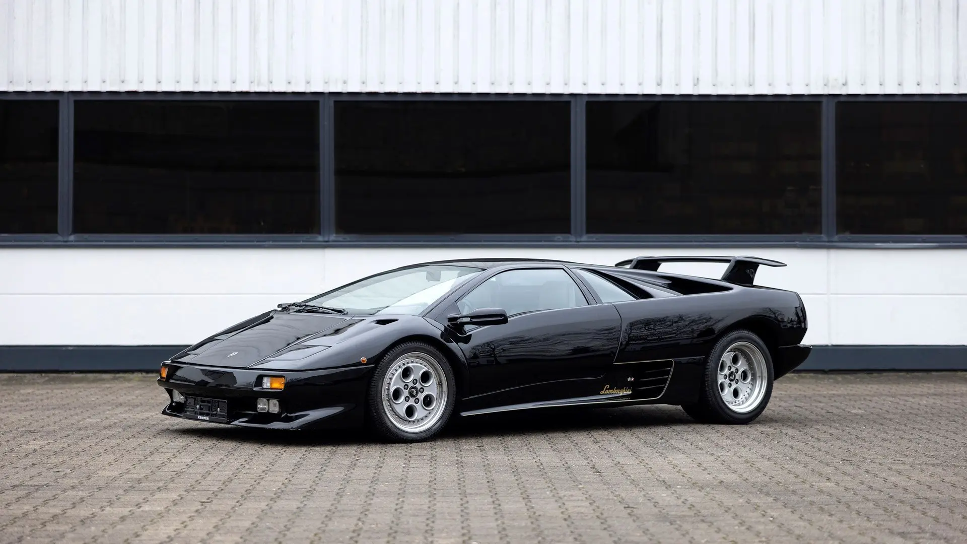 بررسی Lamborghini Diablo؛ تاریخچه و عملکرد