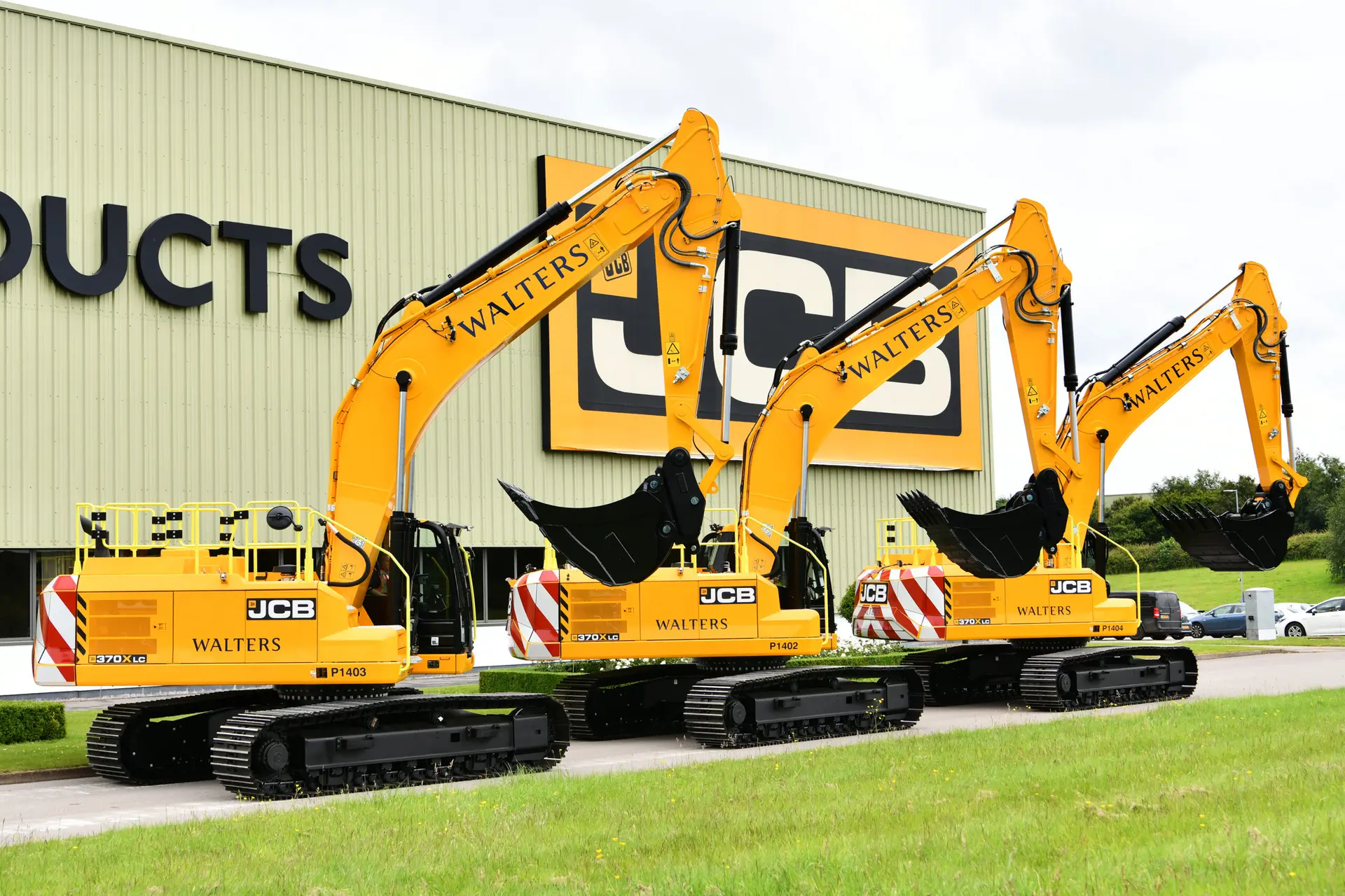 بررسی JCB 370X (جی‌سی‌بی 370X)؛ مشخصات فنی و عملکرد
