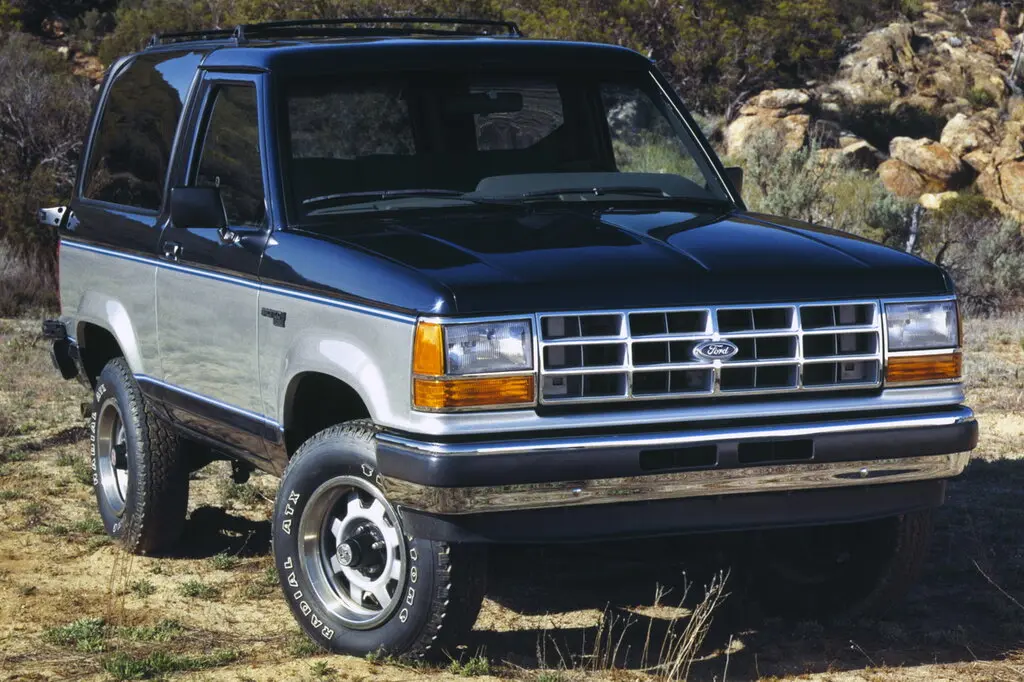 بررسی Ford Bronco II؛ تاریخچه و قابلیت‌های آفرود