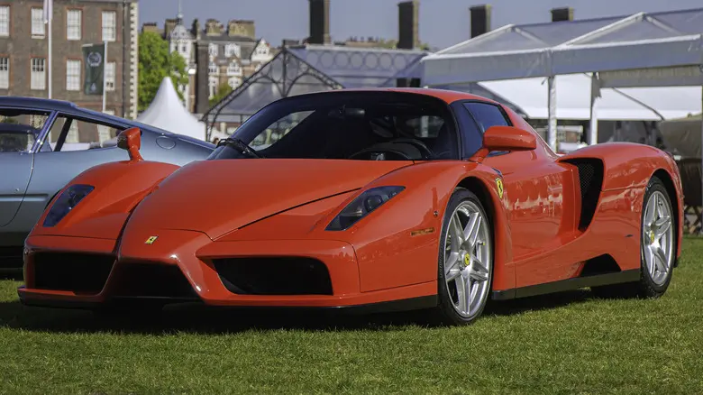 بررسی Ferrari Enzo؛ تاریخچه و فناوری‌ها
