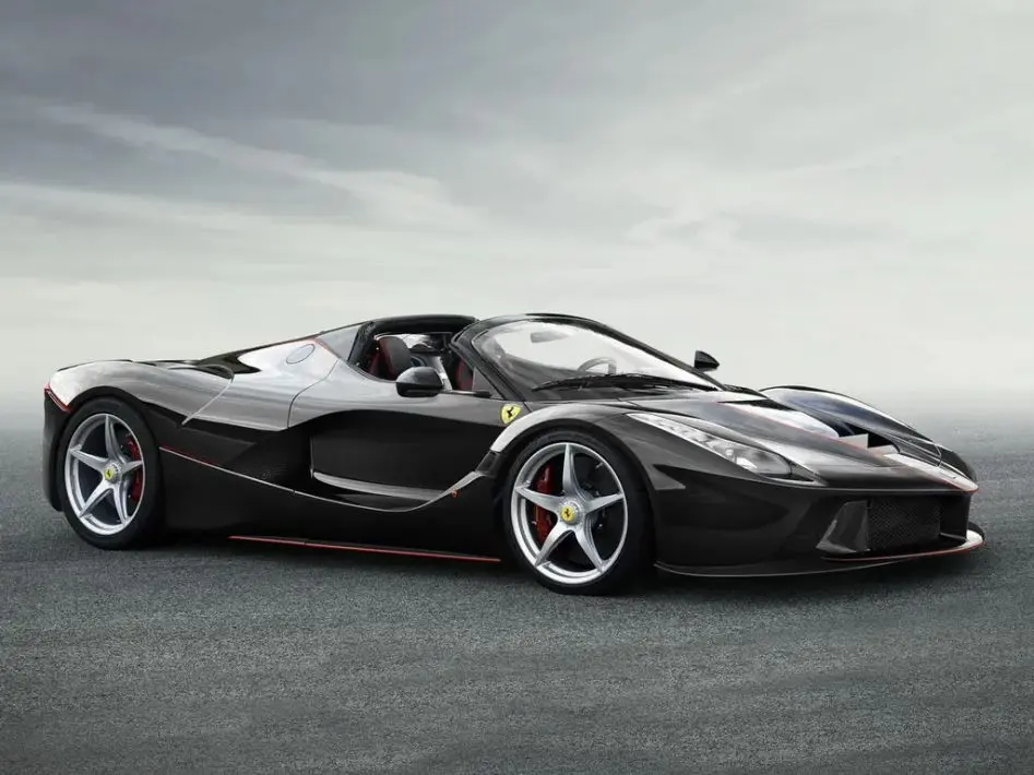 بررسی Ferrari LaFerrari؛ مشخصات فنی و عملکرد