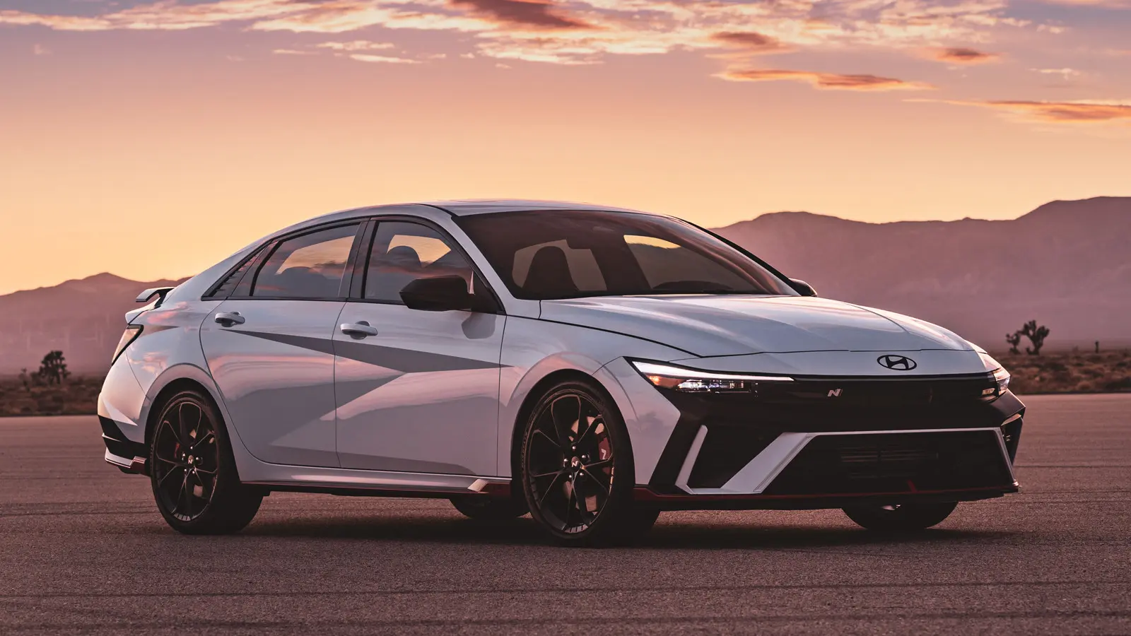 بررسی Hyundai Elantra؛ مشخصات فنی و تجربه رانندگی