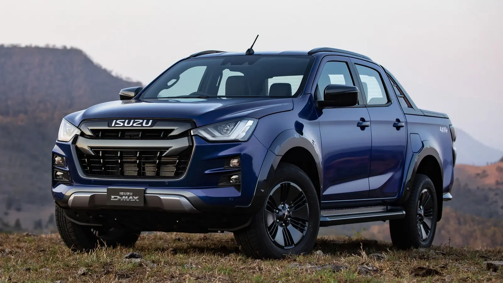 بررسی Isuzu D-Max؛ مشخصات فنی و توانایی‌های آفرود