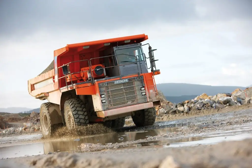 بررسی Hitachi EH1100 (هیتاچی EH1100)؛ مشخصات فنی کامیون معدنی
