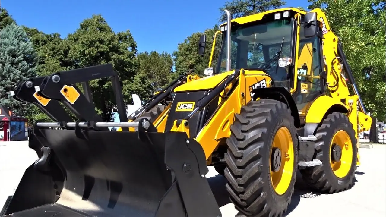 بررسی JCB 4CX (جی‌سی‌بی 4CX)؛ مشخصات فنی بکهو لودر