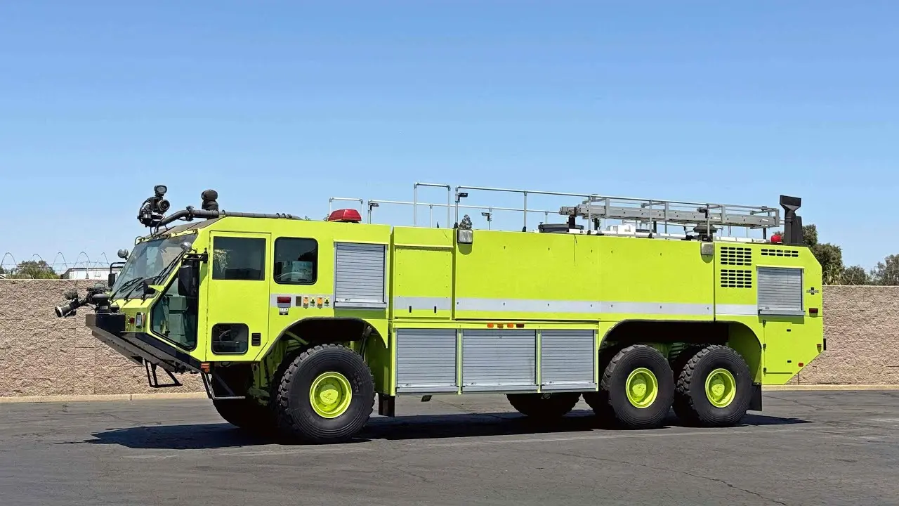 بررسی Oshkosh Striker؛ مشخصات فنی خودروی آتش‌نشانی فرودگاهی