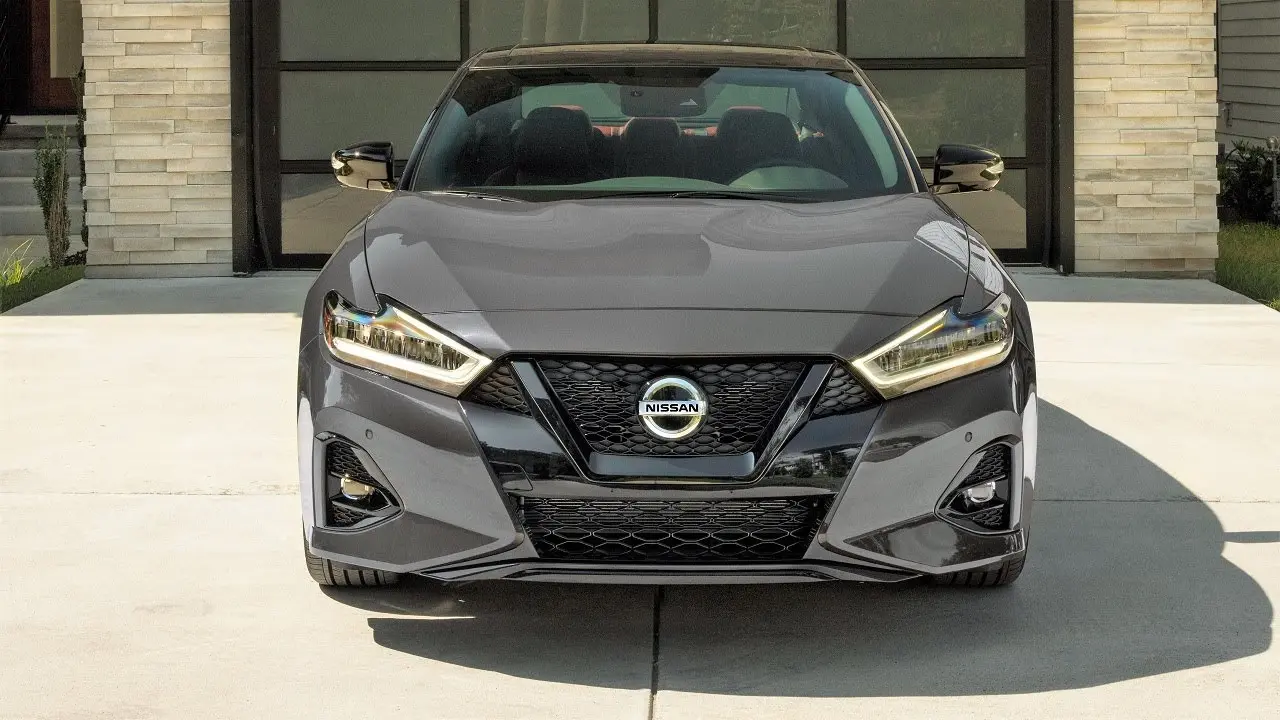 بررسی Nissan Maxima؛ مشخصات فنی و امکانات