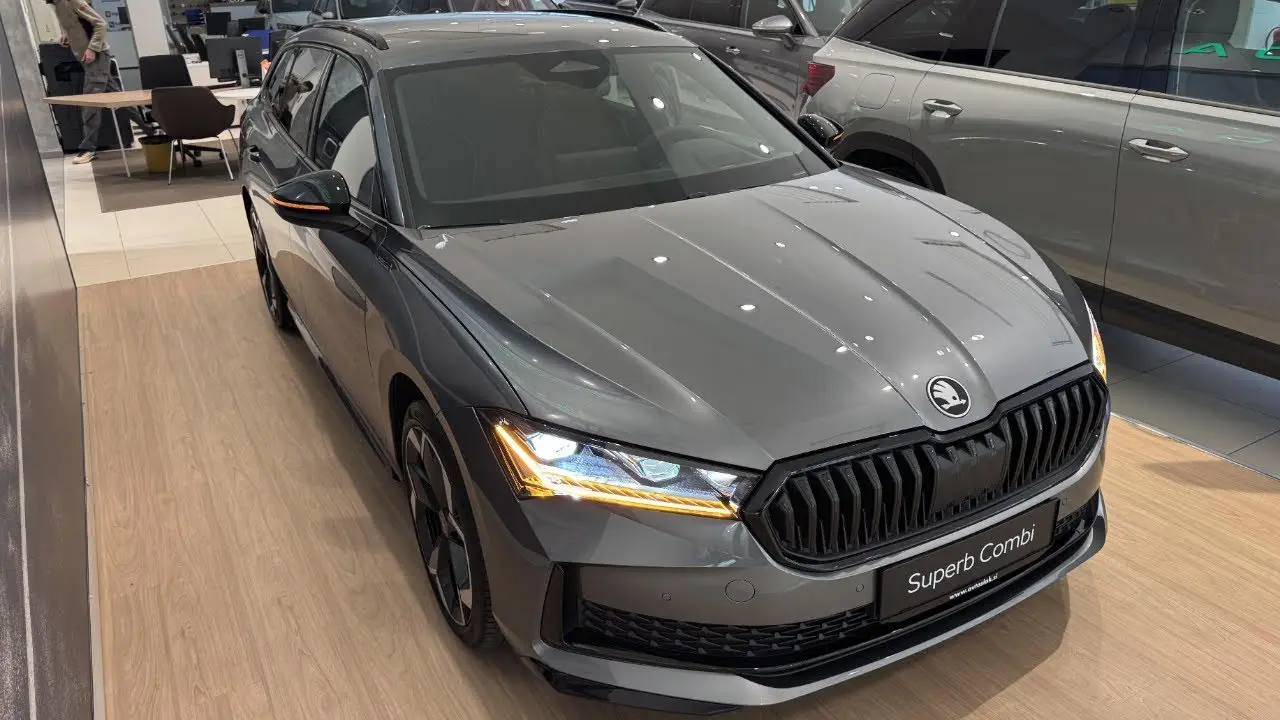 بررسی Skoda Superb؛ مشخصات فنی و تجربه رانندگی