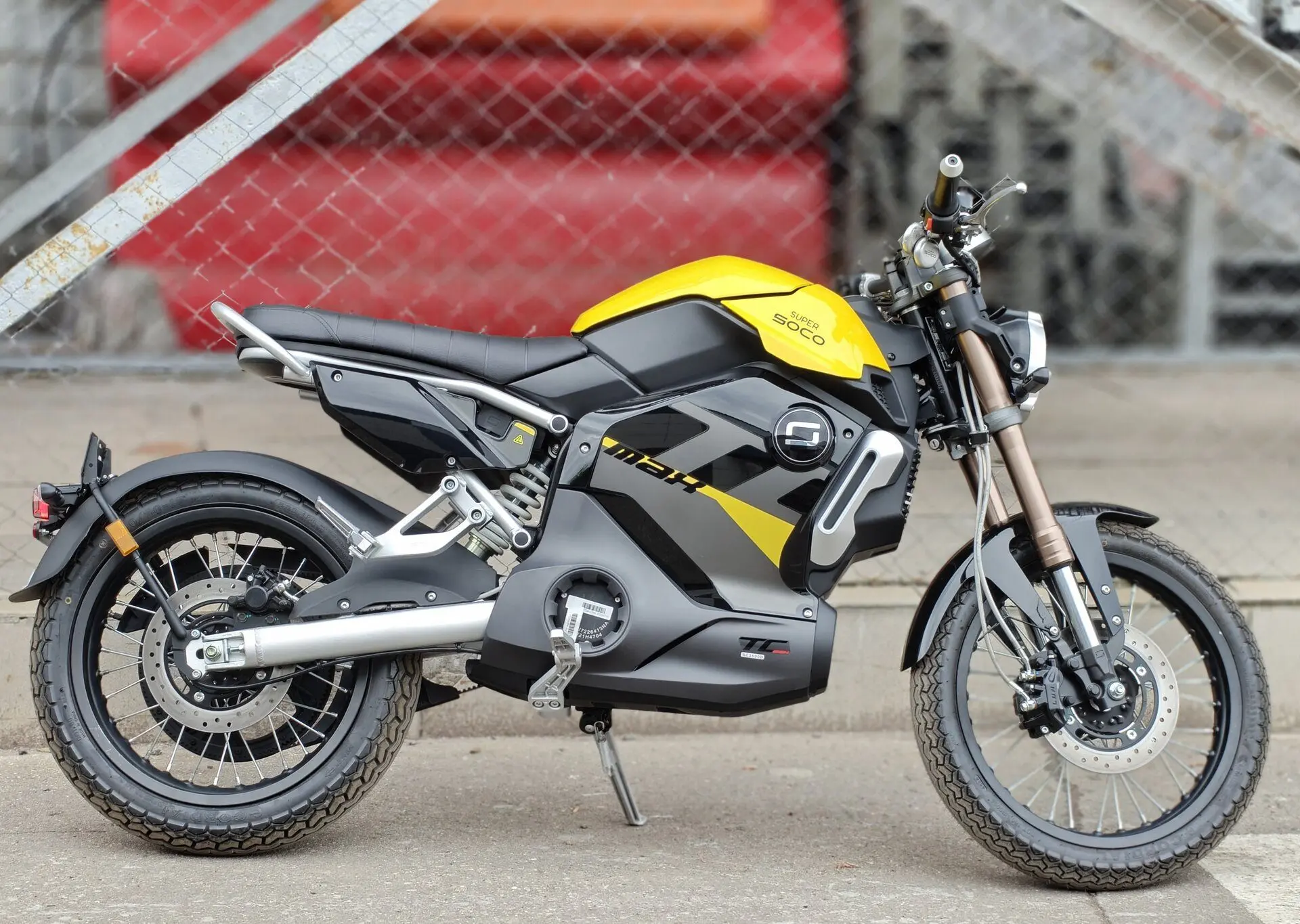 بررسی سوپر سوکو TC Max (Super Soco TC Max)؛ مشخصات فنی و برد