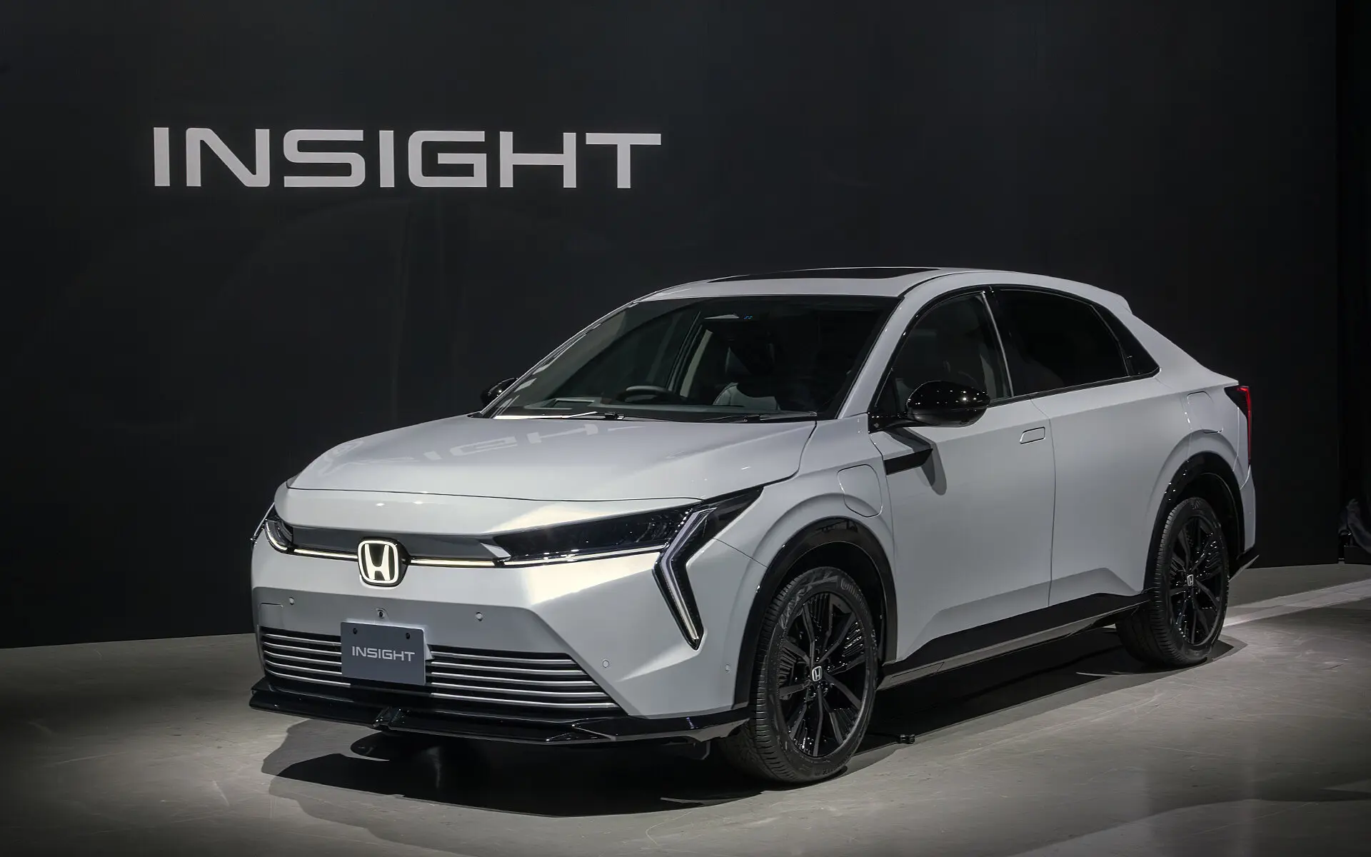 بررسی Honda Insight؛ مشخصات فنی و فناوری هیبریدی