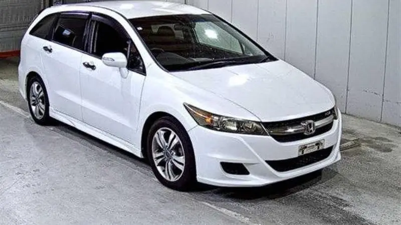 بررسی Honda Stream؛ مشخصات فنی و کاربردها