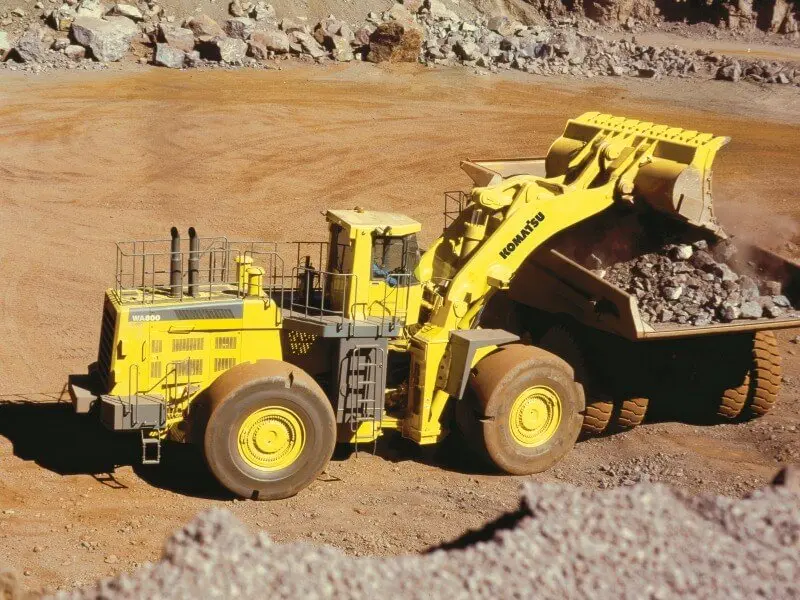 بررسی Komatsu WA800 (کوماتسو WA800)؛ مشخصات فنی لودر سنگین