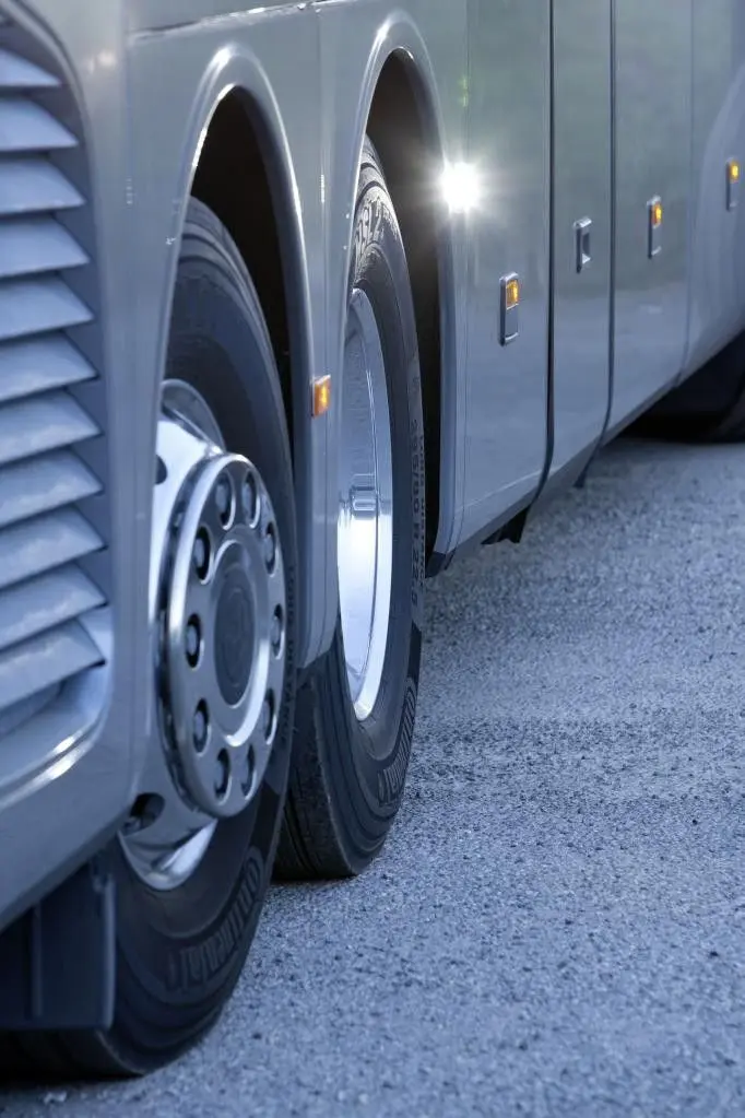 توپی چرخ اتوبوس — Bus Wheel Hub