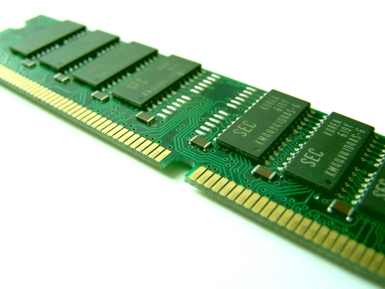 خرید رم لپ تاپ؛ راهنمای انتخاب ظرفیت و فرکانس مناسب و نکات مهم