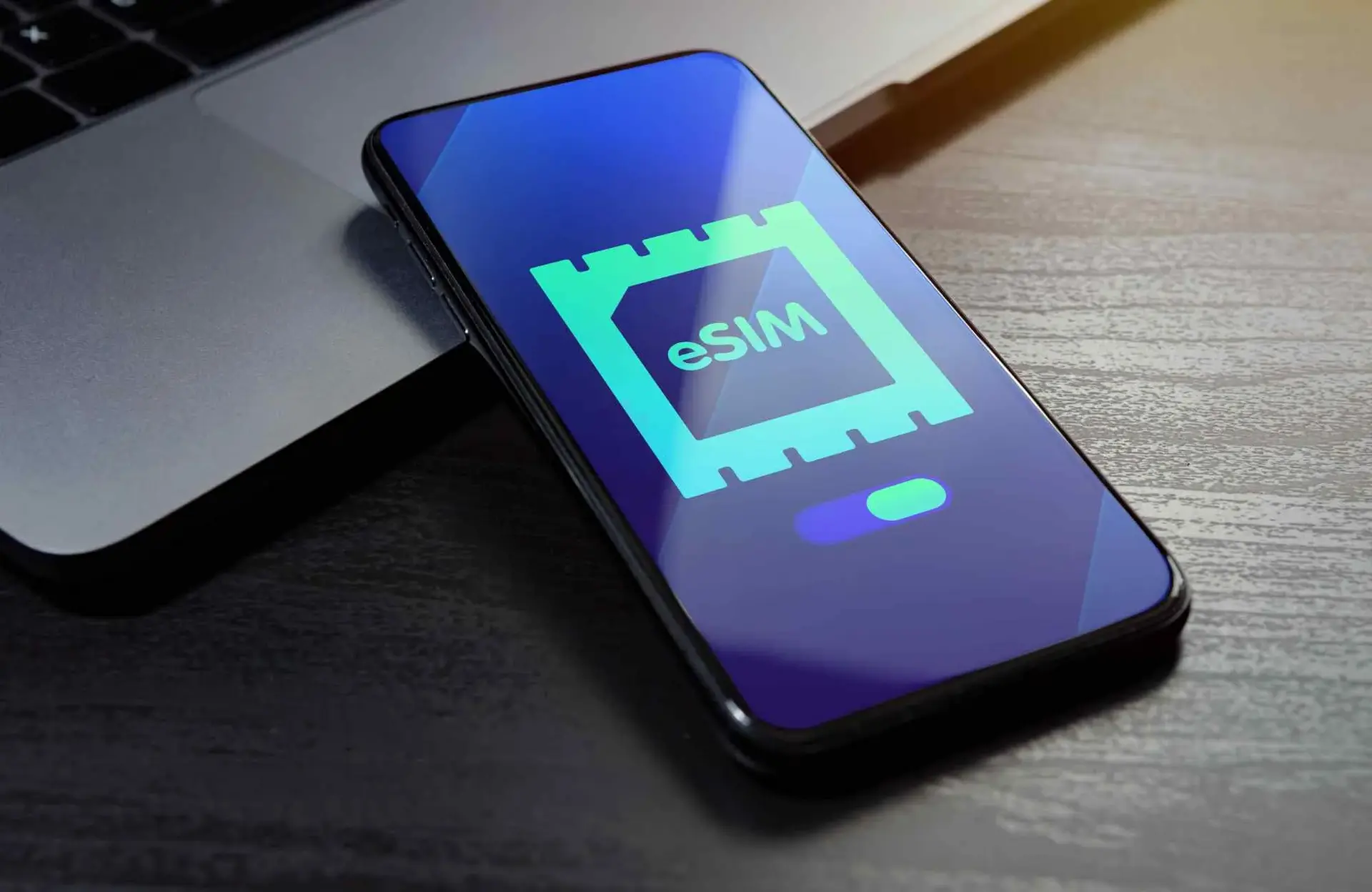 eSIM در خودرو چیست