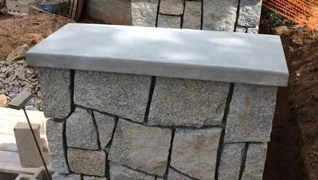 درپوش دیوار چیست و چرا اجرای صحیح آن از نم‌زدگی جلوگیری می‌کند؛ بررسی نکات و جزئیات مهم