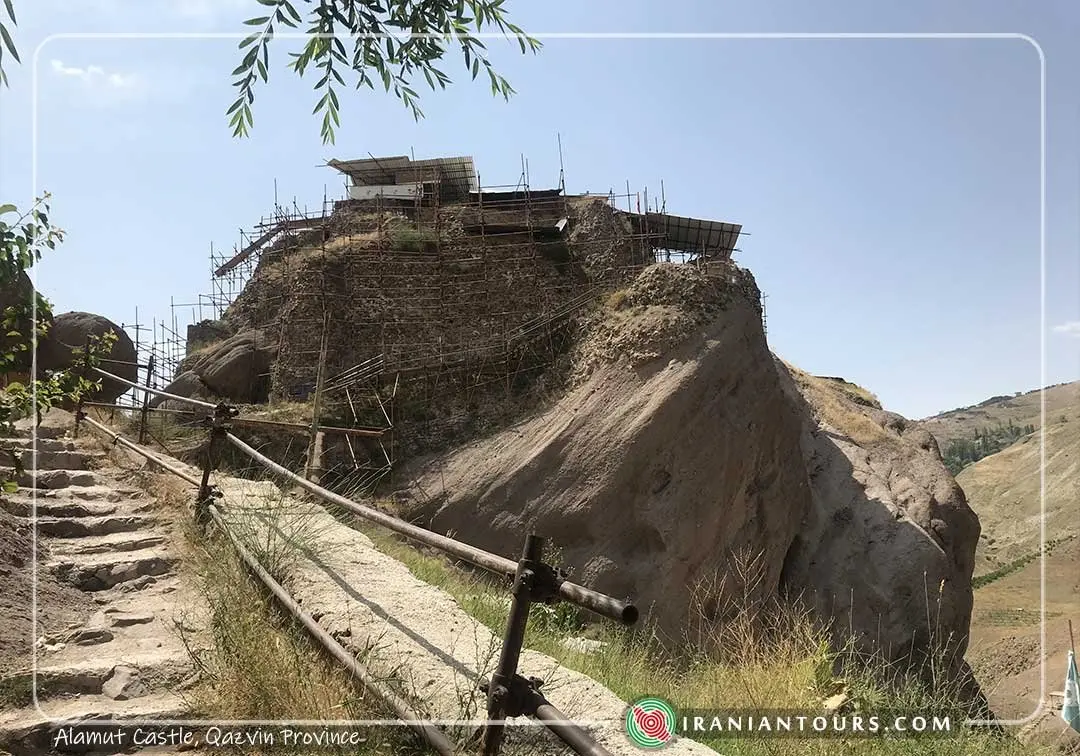 کاخ عالی‌قاپو؛ شاهکار معماری صفوی به زبان ساده