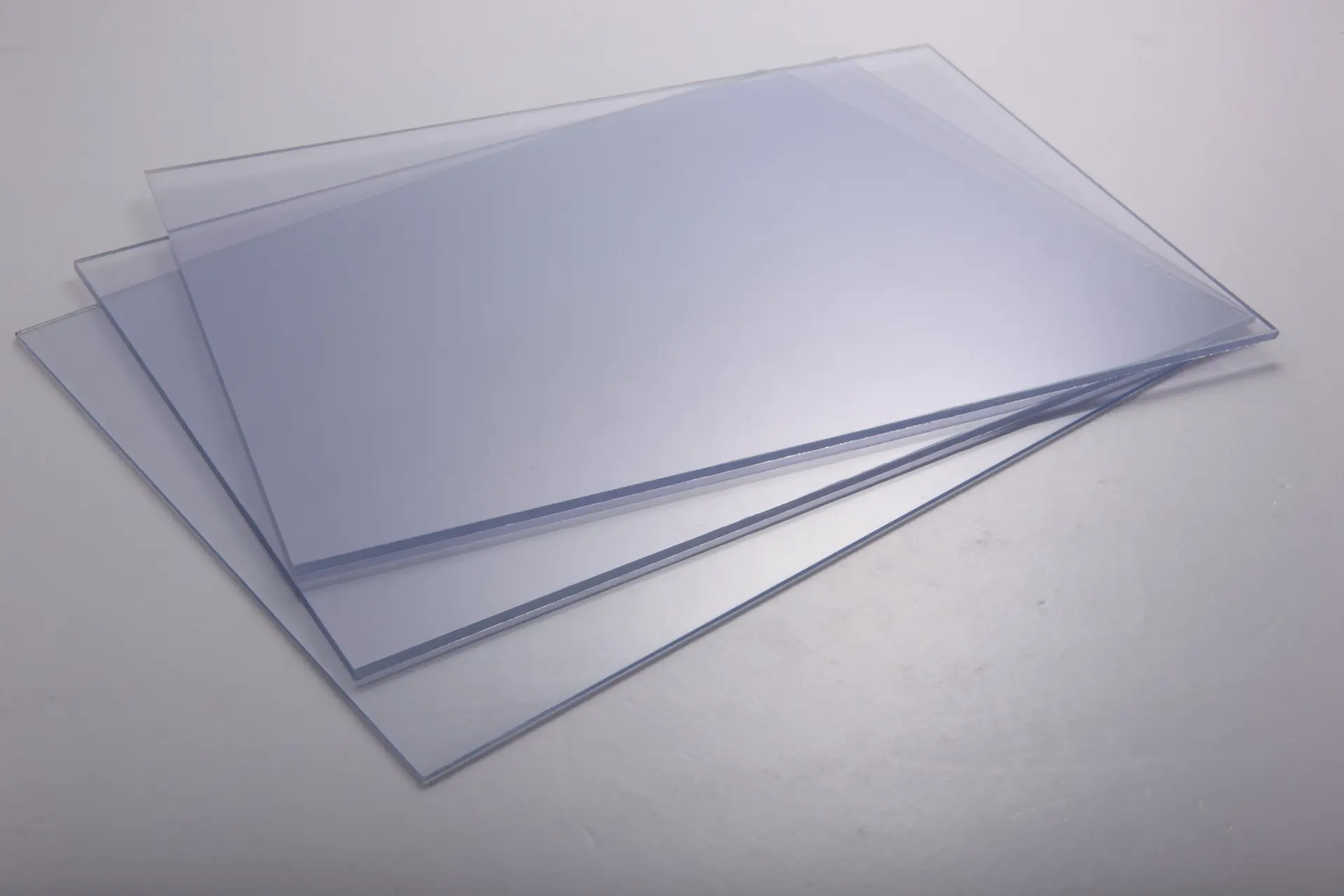 ورق PVC فومیزه چیست و چه کاربردی در کابینت و فضای مرطوب دارد؛ راهنمای ساده برای شروع