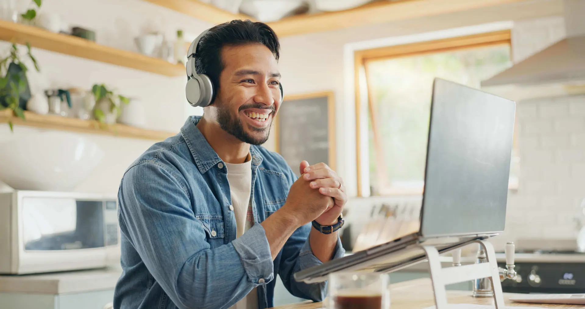 هره‌وری کارکنان دورکار را افزایش دهیم؛ مزایا، نکات و اشتباهات رایج برای شروع درست