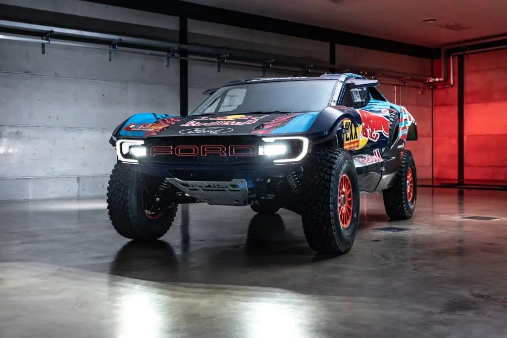 بررسی Ford Raptor T1+؛ مشخصات فنی خودروی رالی داکار