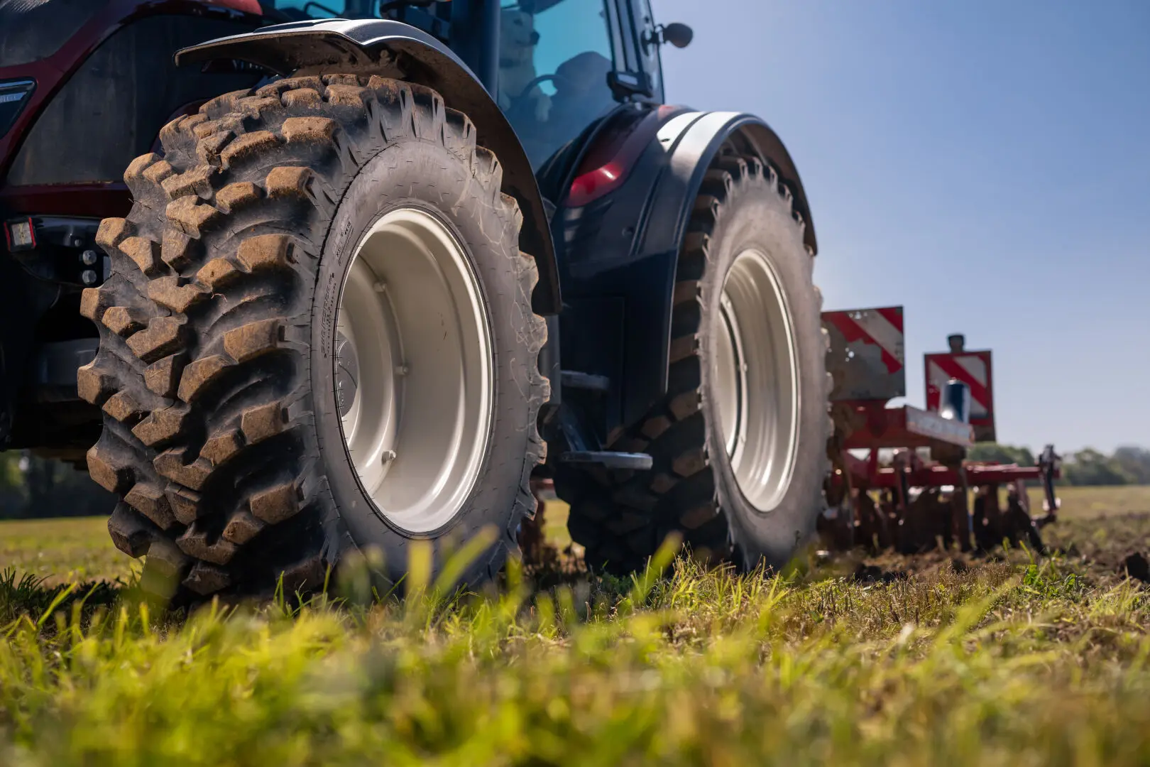 لاستیک کشاورزی — Agricultural Tire