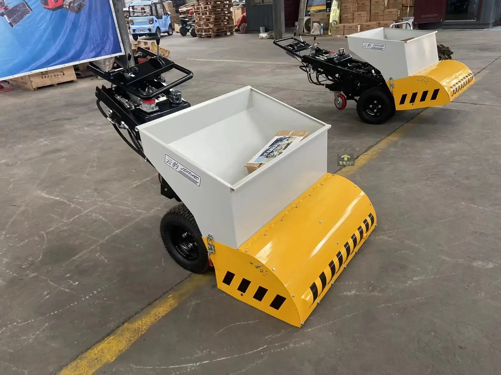 قیف فینیشر — Paver Hopper