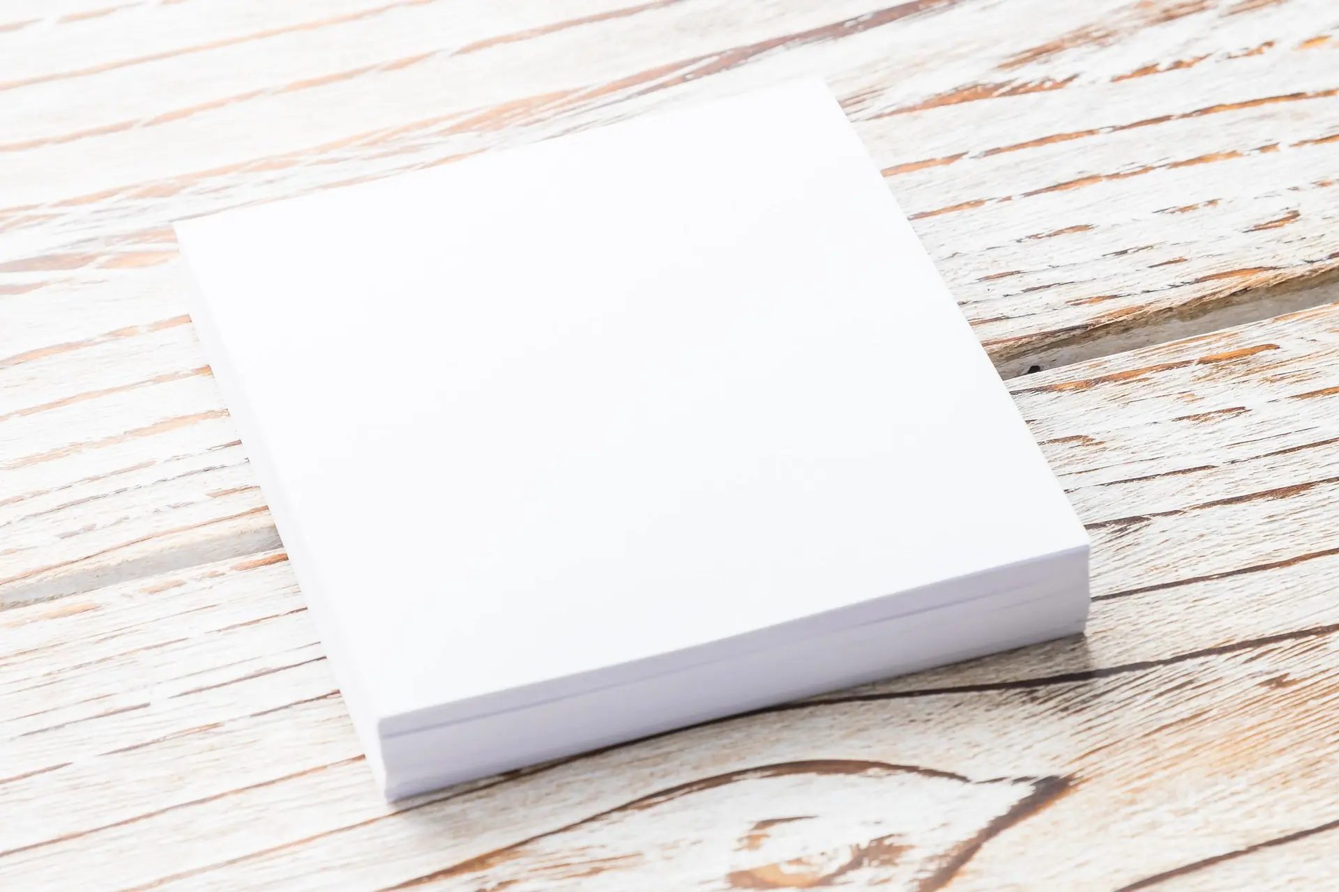 White Paper چیست و چگونه در بازاریابی B2B استفاده می‌شود؛ نکات مهم و کاربردی