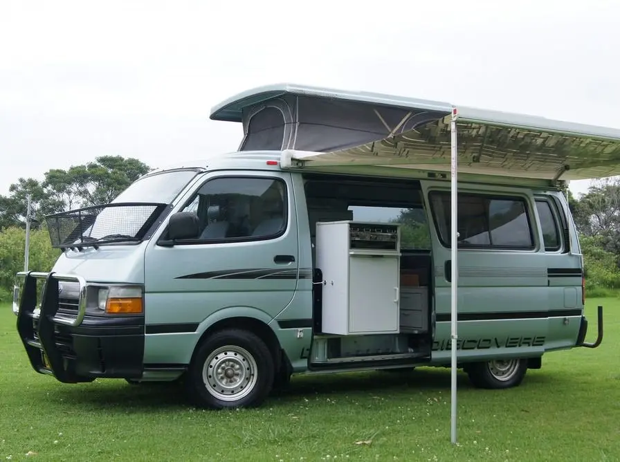 بررسی Toyota HiAce Camper؛ مشخصات ون مسافرتی