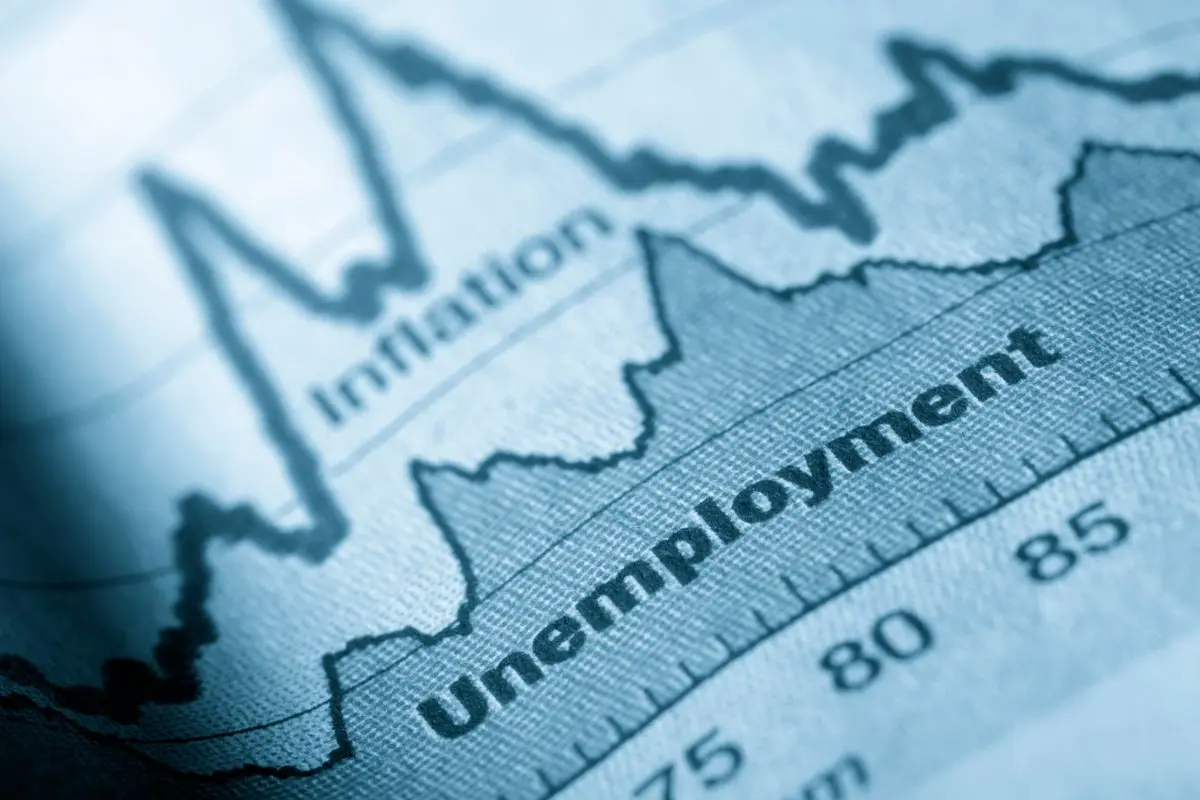اشتغال غیررسمی چیست و چه مشکلاتی برای نیروی کار ایجاد می‌کند؛ قبل از اقدام این موارد را بدانید