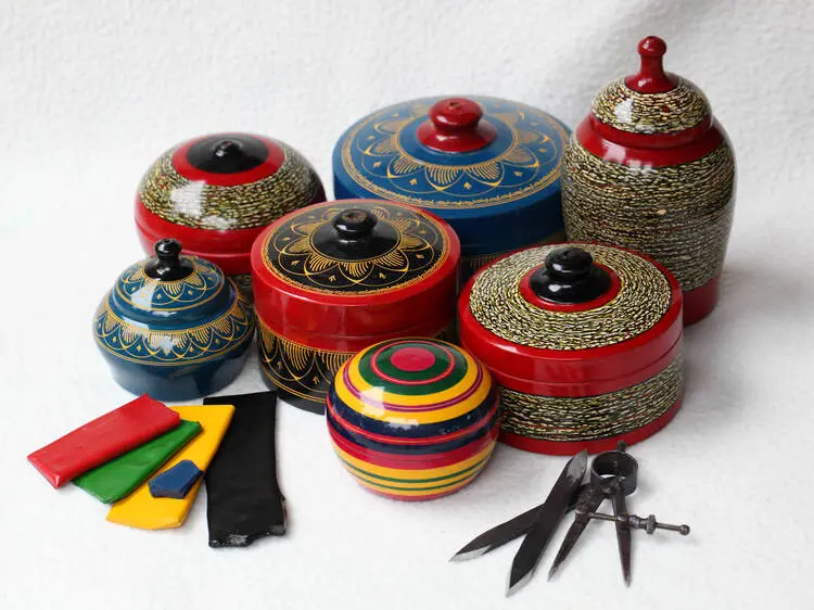 کدام صنایع دستی ایران برای خرید در سفر انتخاب بهتری است؟ بررسی کامل و ساده