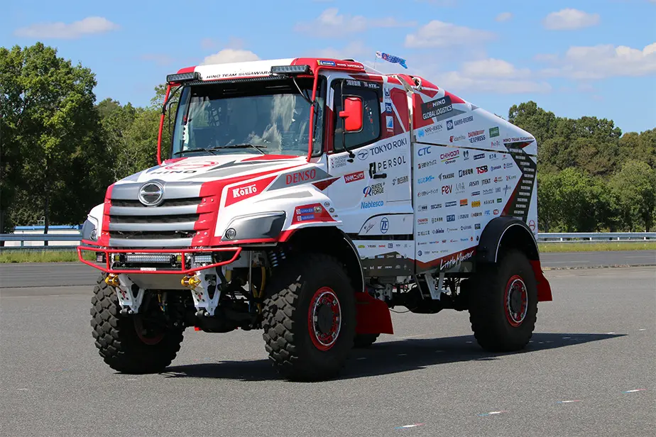 بررسی Hino 500 Dakar؛ مشخصات فنی کامیون رالی