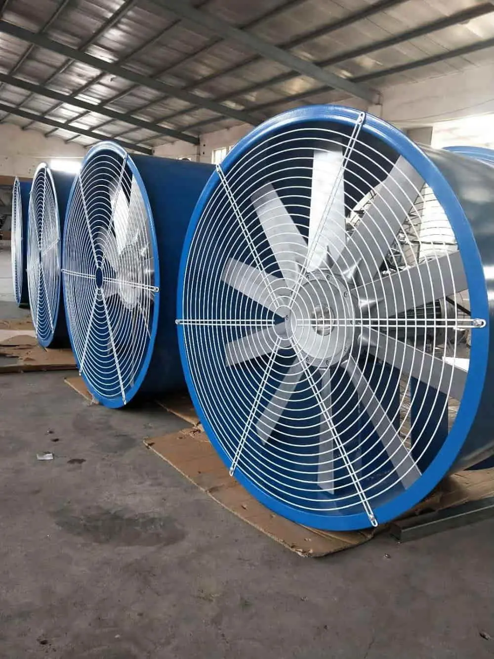 خرید فن صنعتی؛ مهم‌ترین نکات درباره راهنمای انتخاب برای کارگاه و کارخانه