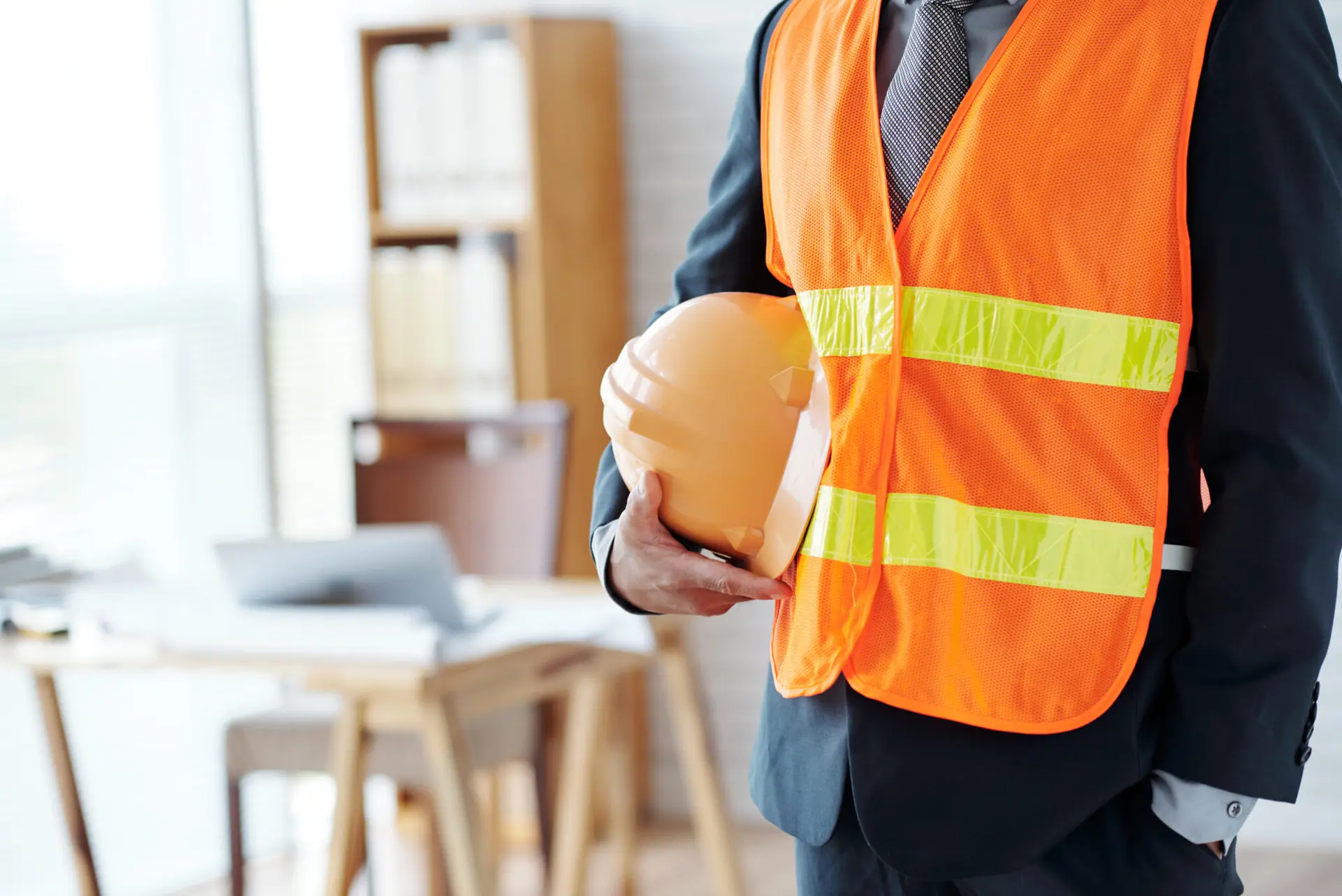 شغل کارشناس ایمنی ساختمان؛ وظایف و نقش HSE در پروژه‌های ساختمانی به زبان ساده