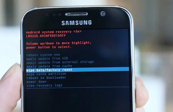 Factory Reset چیست و چه اطلاعاتی را حذف می‌کند؛ یک راهنمای کامل برای تصمیم بهتر
